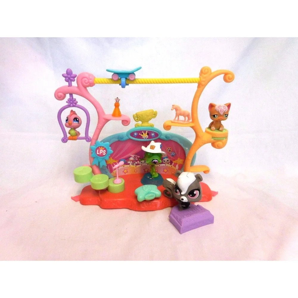 Littlest Pet Shop, Tricks and Talents Show Set PLUS ‎ Extra Pets